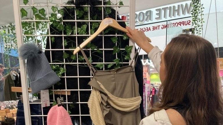 White Rose Pre-Loved Fashion